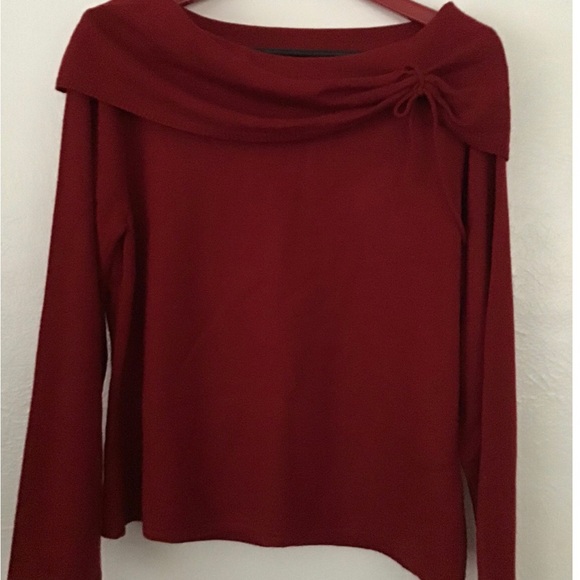 Emma James size xl.Color red. - Picture 1 of 5
